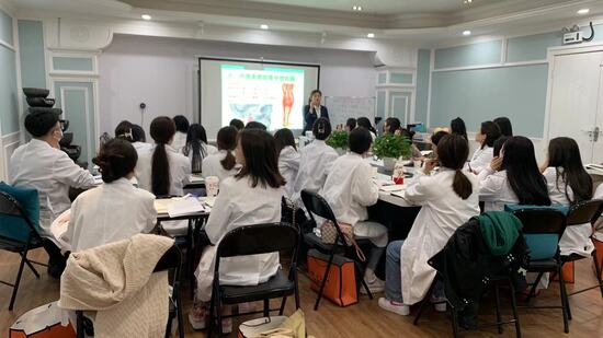 黔东南微整培训班学费全解析 在线咨询学习的便捷与选择之道