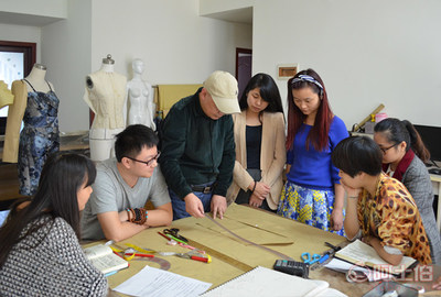 华艺教育一对一零基础打板制版集训 开启服装设计的职业之门